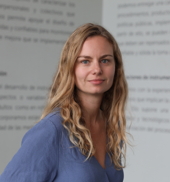 Académica del Instituto de Economía UC presentó estudio sobre violencia escolar en conferencia internacional SOLE