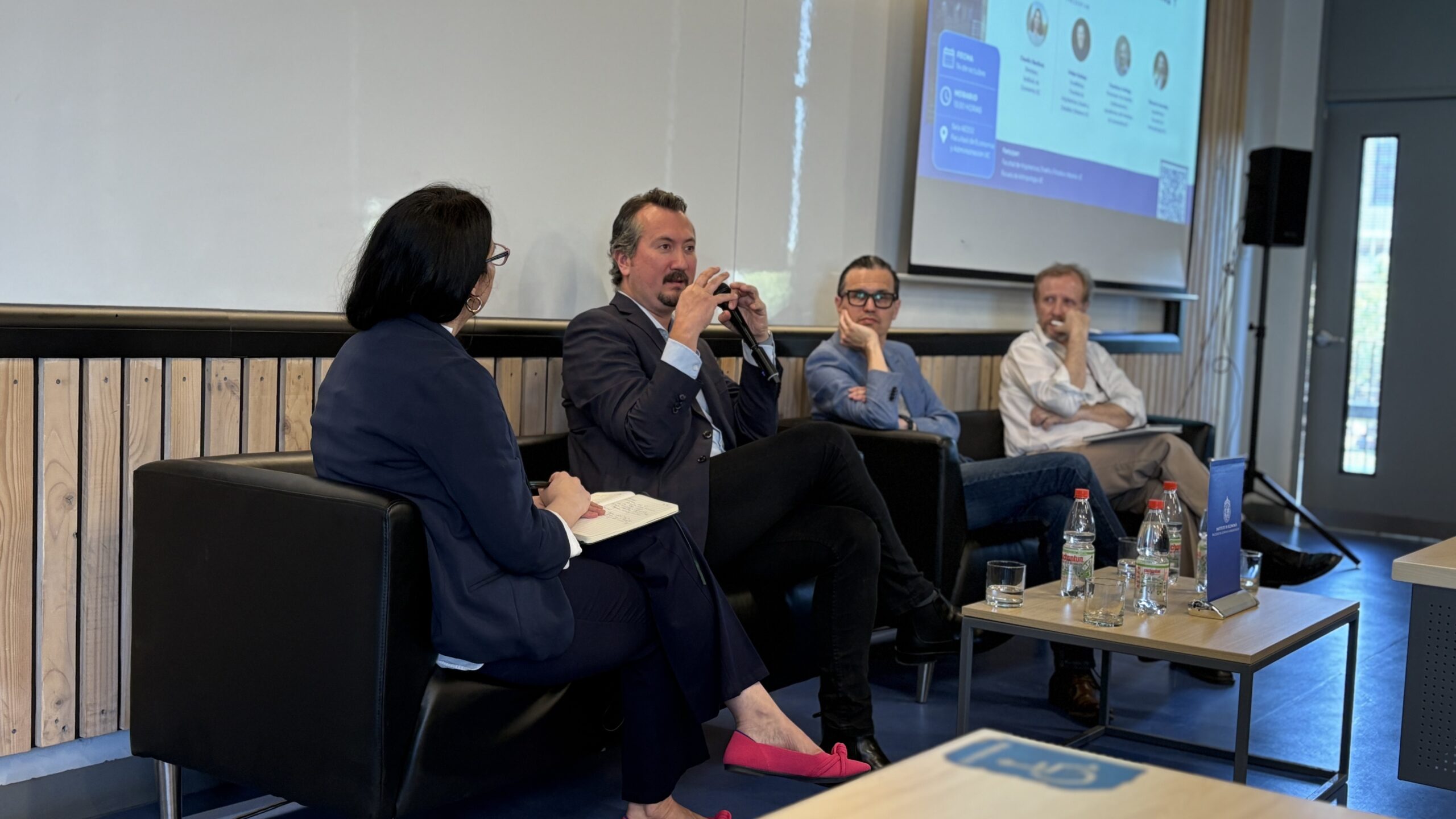 El entorno urbano, la vivienda y el capital social: Miradas interdisciplinarias para la pobreza