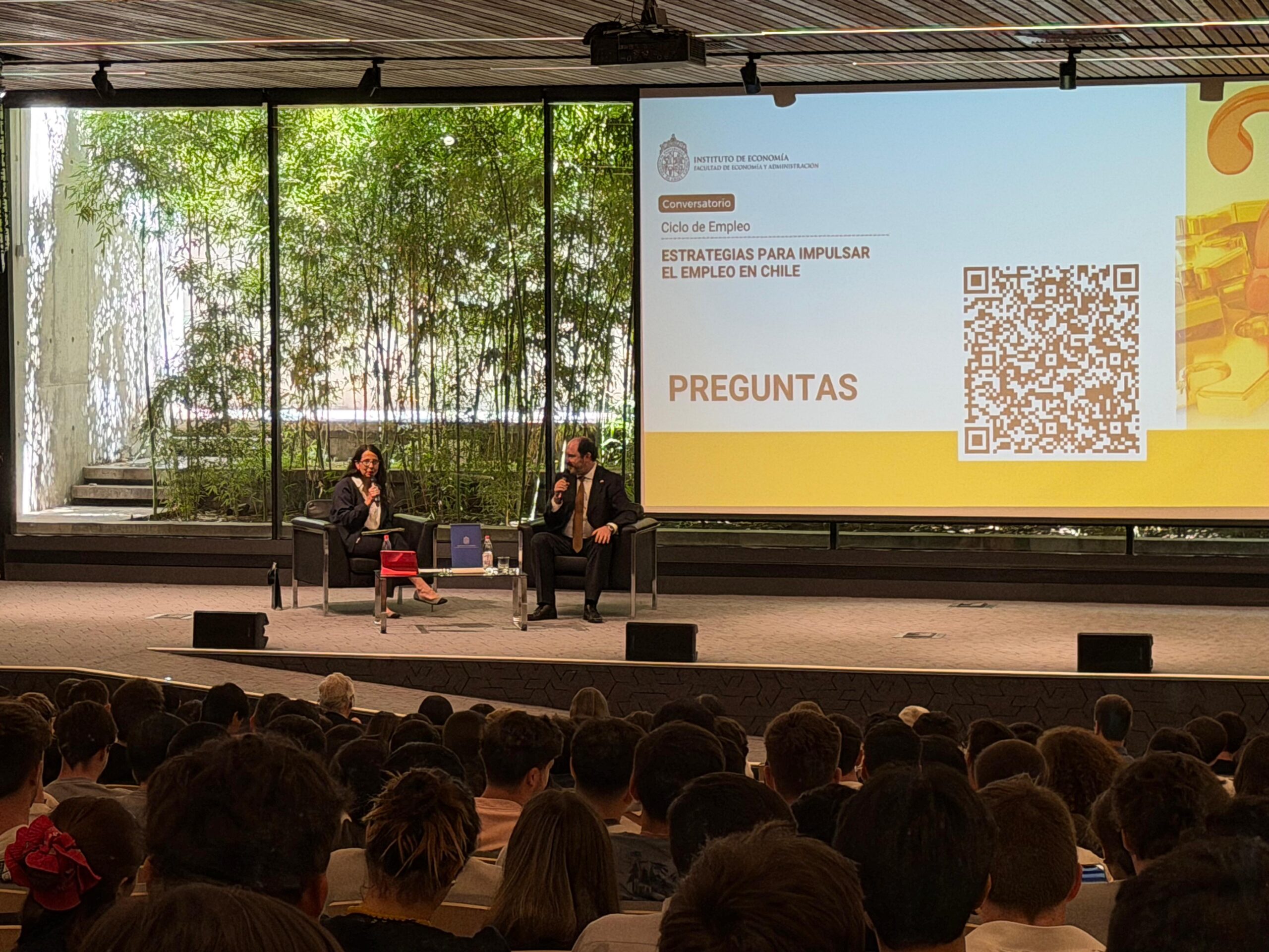 Ministro Rau advierte situación 